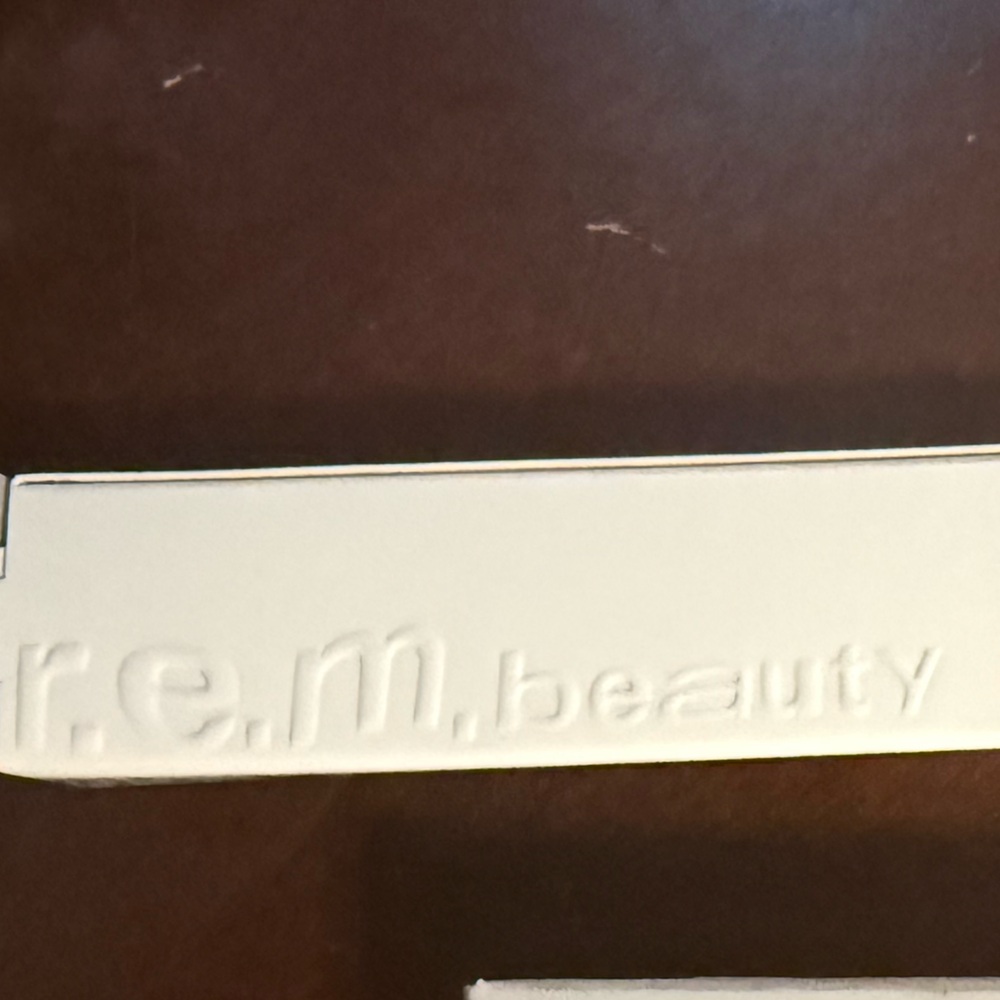 R.e.m beauty liquid eyeliner NIB